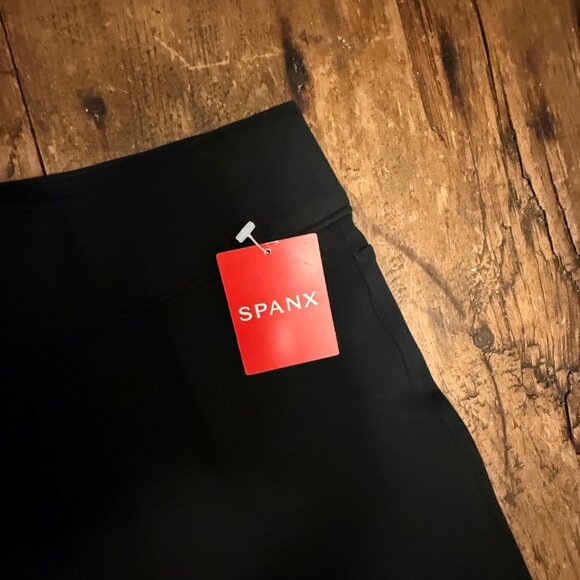 Spanx High-Rise Flare, Size Small, Basic Black Pants - Picture 5 of 7